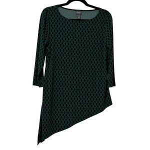 Travelers by Chico’s size 1 (M/8) green print 3/4 sleeve asymmetric hem top